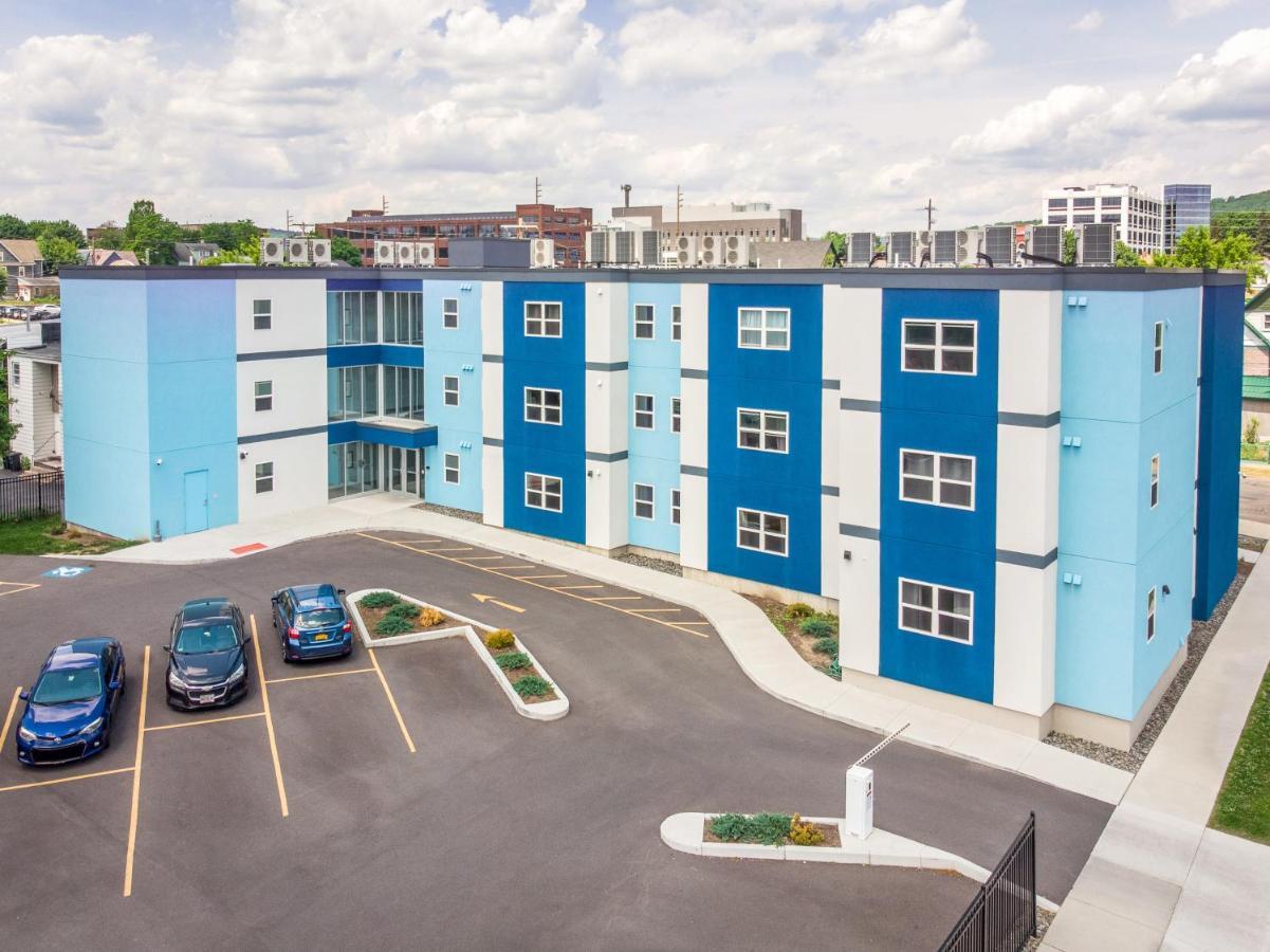 Grand Monarch! Best For Extended Stays! Johnson City Exteriör bild