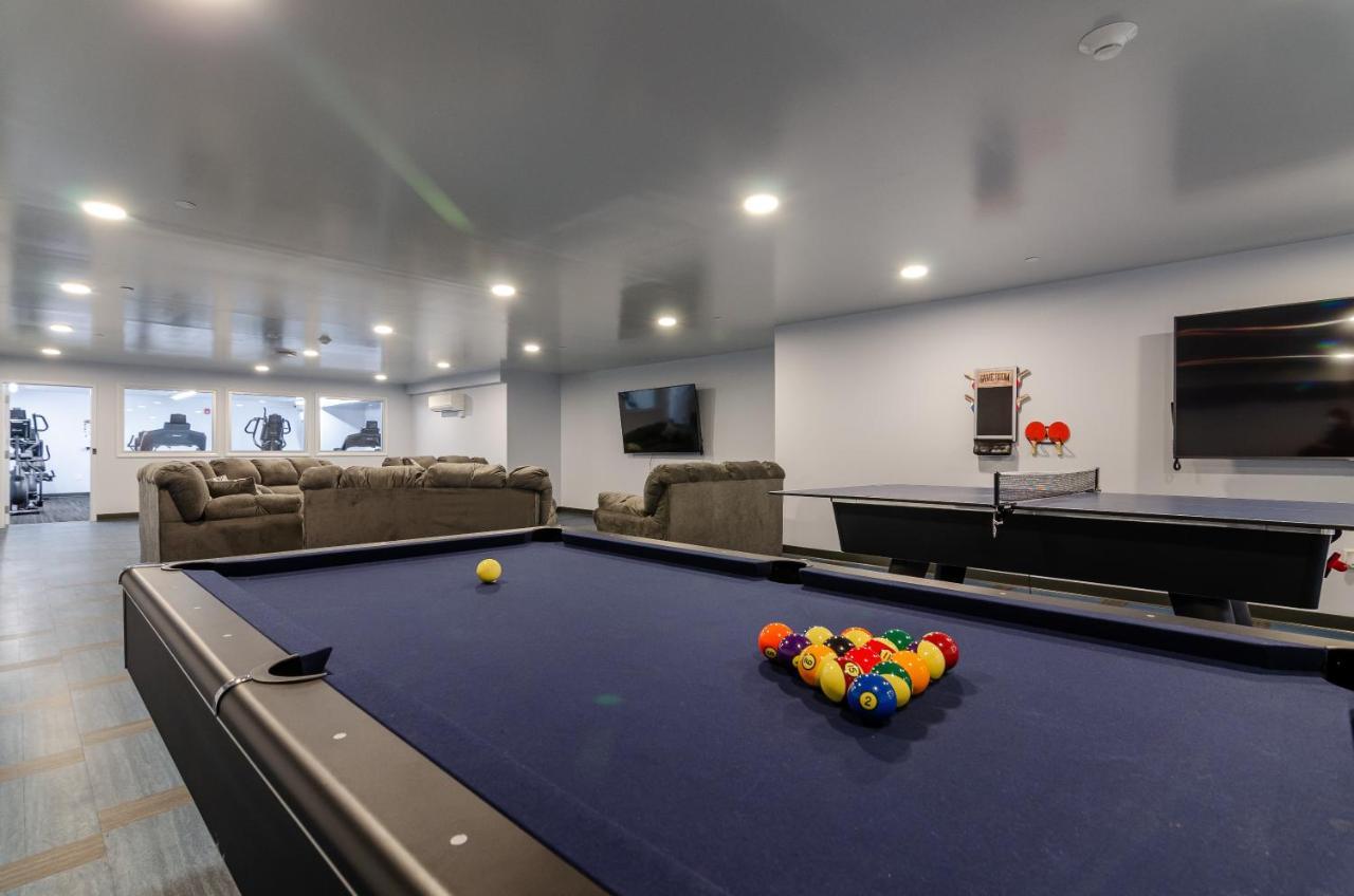 Grand Monarch! Best For Extended Stays! Johnson City Exteriör bild